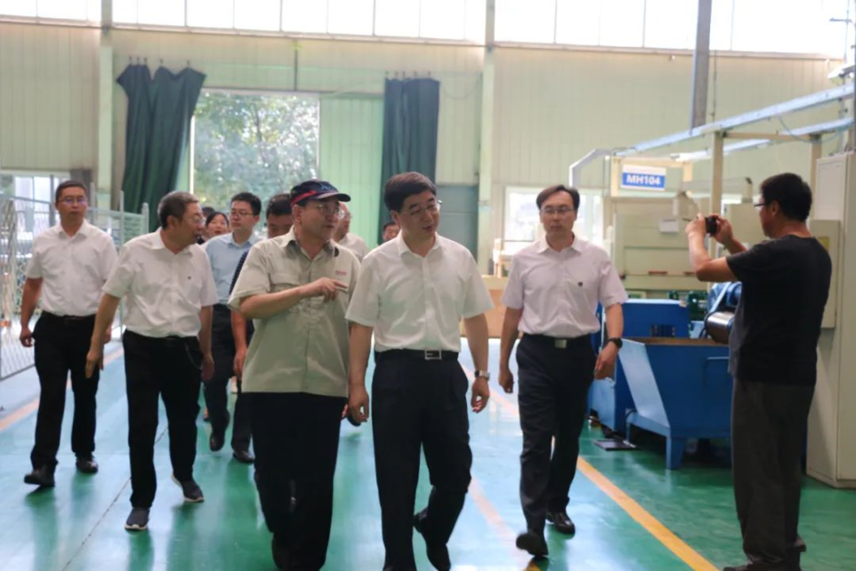 走百县 访千企 解万难 | 校党委书记韩旭一行到唐山交流调研