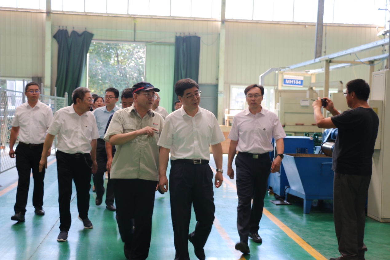 走百县 访千企 解万难 校党委书记韩旭一行到唐山交流调研