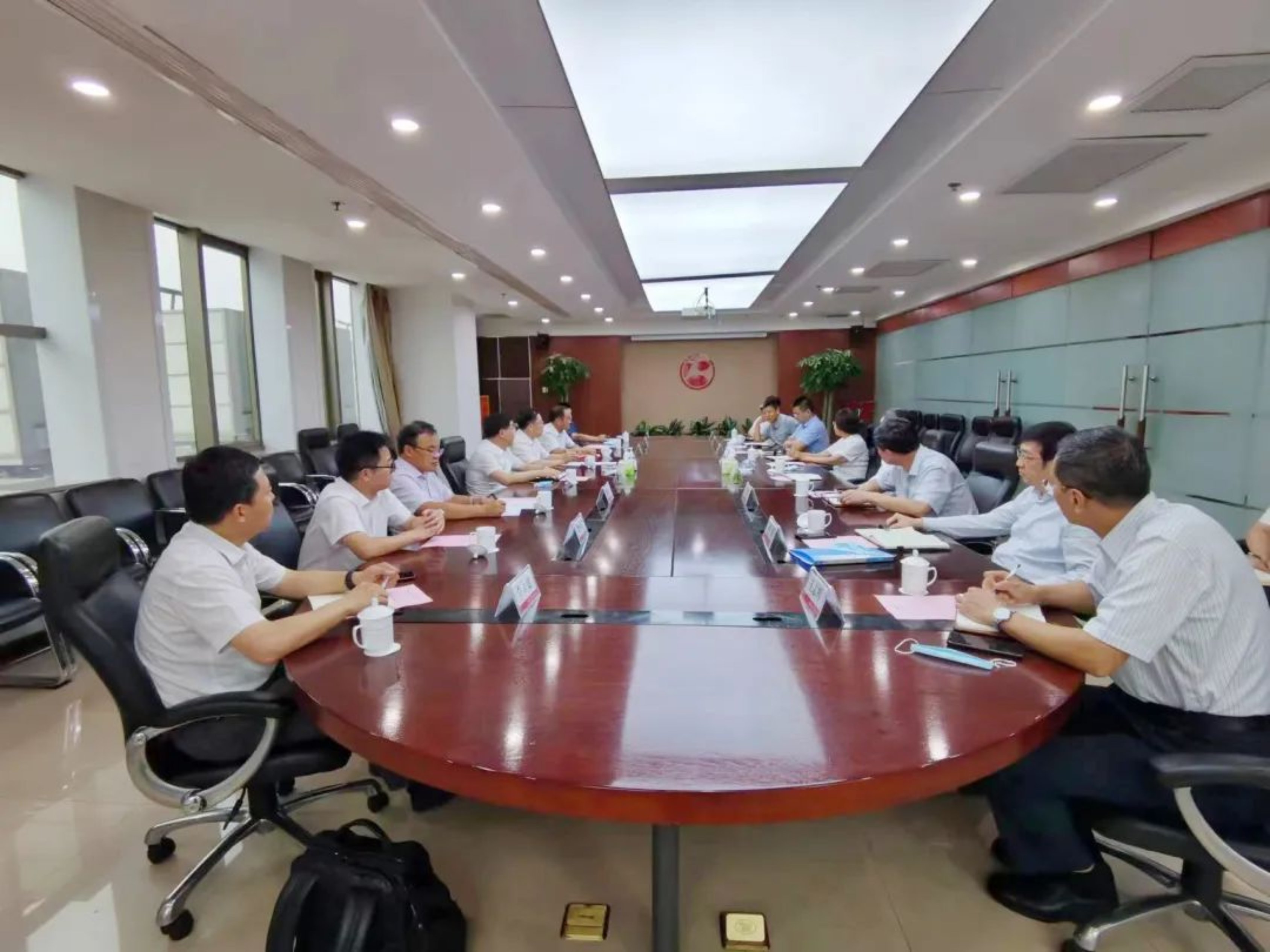 走访百县｜校党委书记韩旭一行到河北建设投资集团有限责任公司走访交流