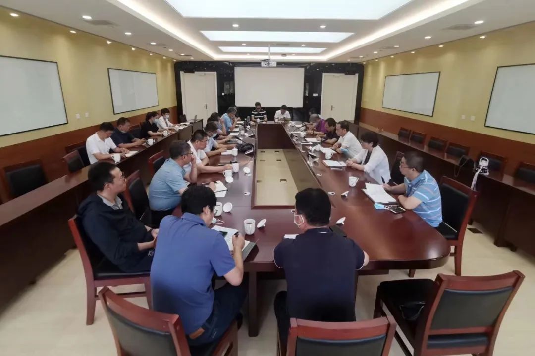 学校召开疫情防控及返校开学相关工作调度会