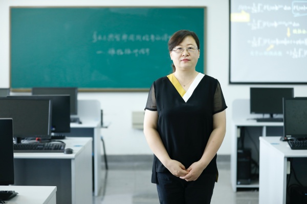 刘翠响 照片1.JPG